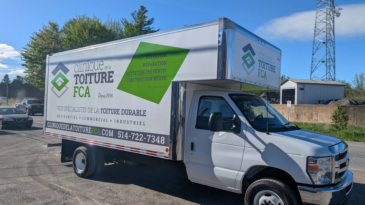 Camionnette lettrée par Arts Graphiques Alphonso